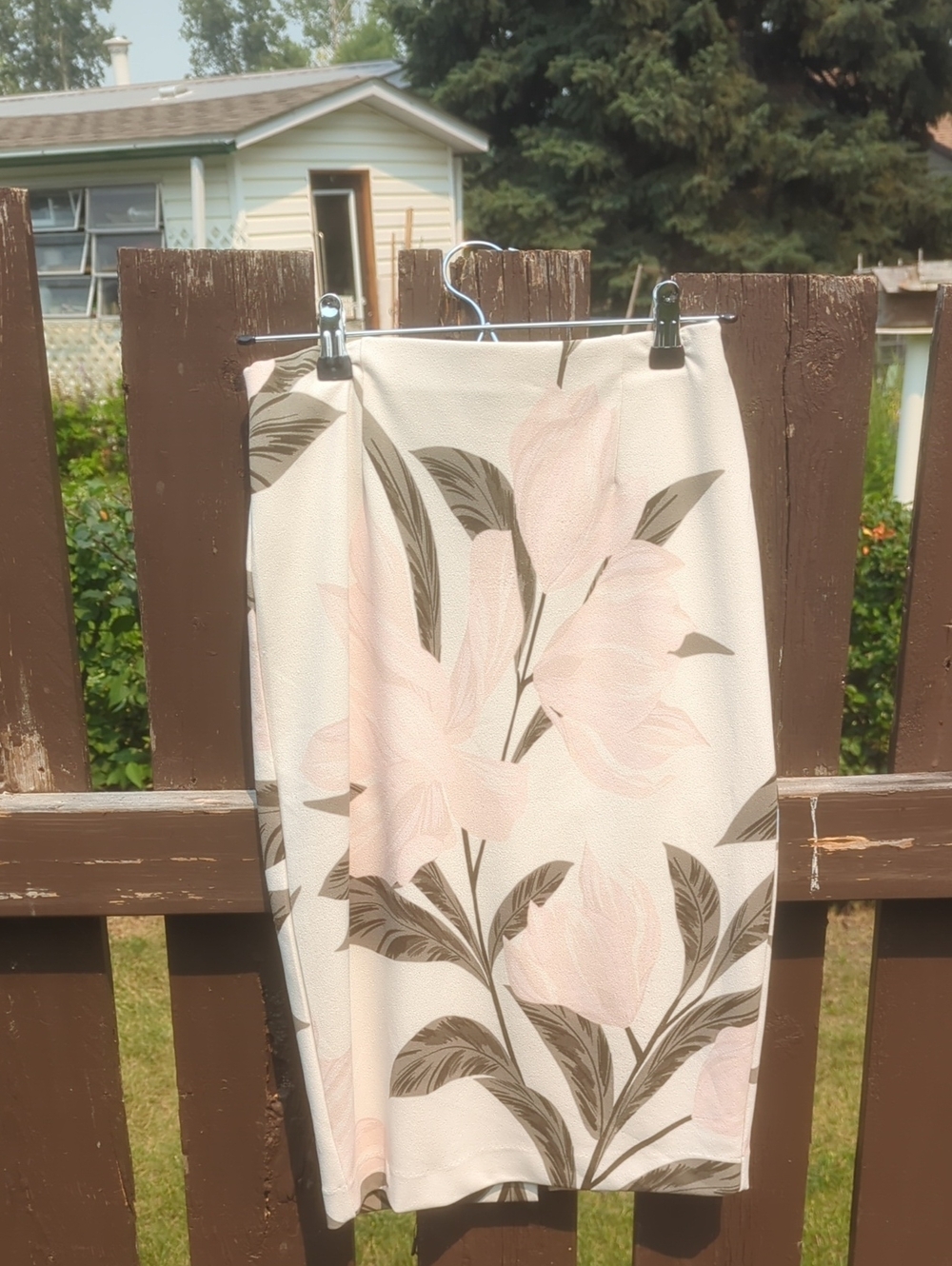 Dynamite Cream and Soft Pink Floral Pencil Skirt